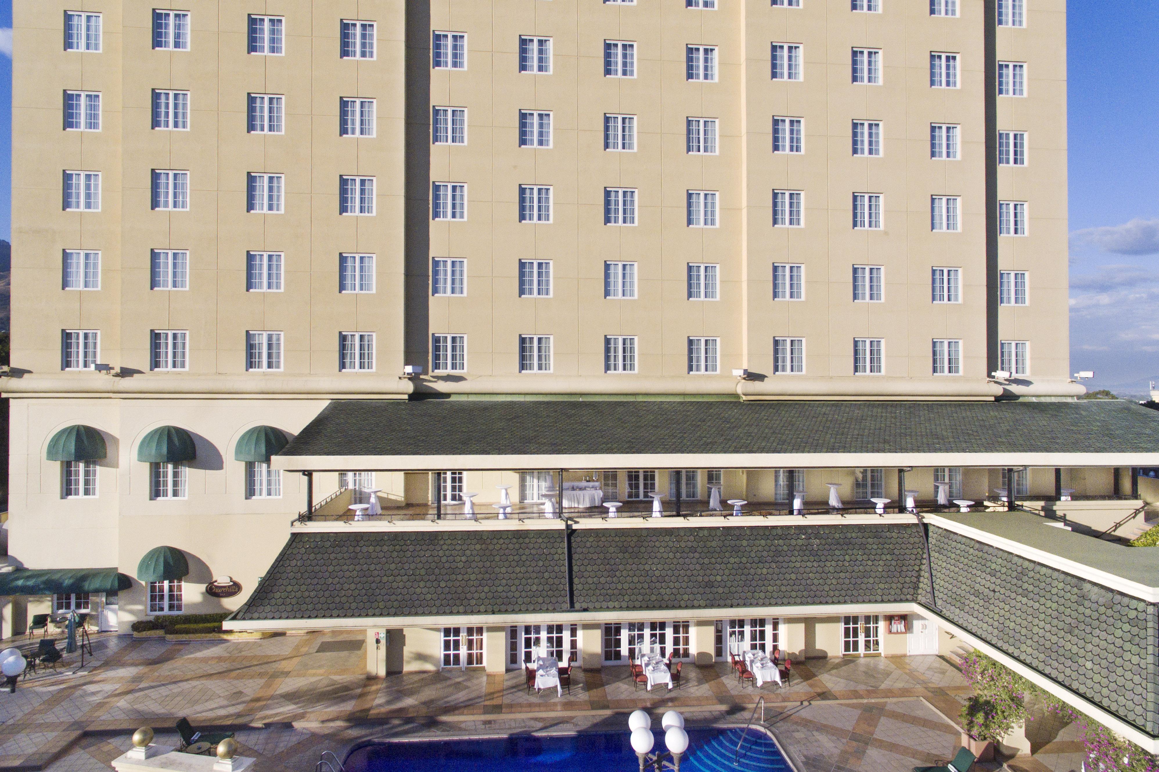 Barcelo San Salvador Otel Dış mekan fotoğraf The hotel's pool
