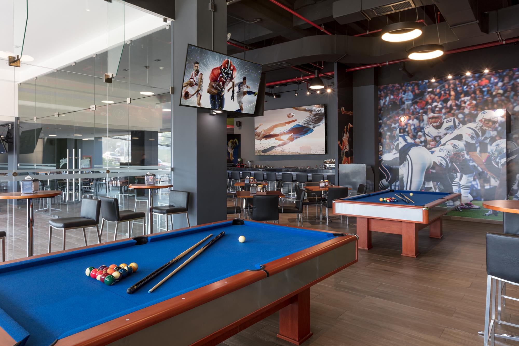 Barcelo San Salvador Otel Dış mekan fotoğraf The Sports Bar