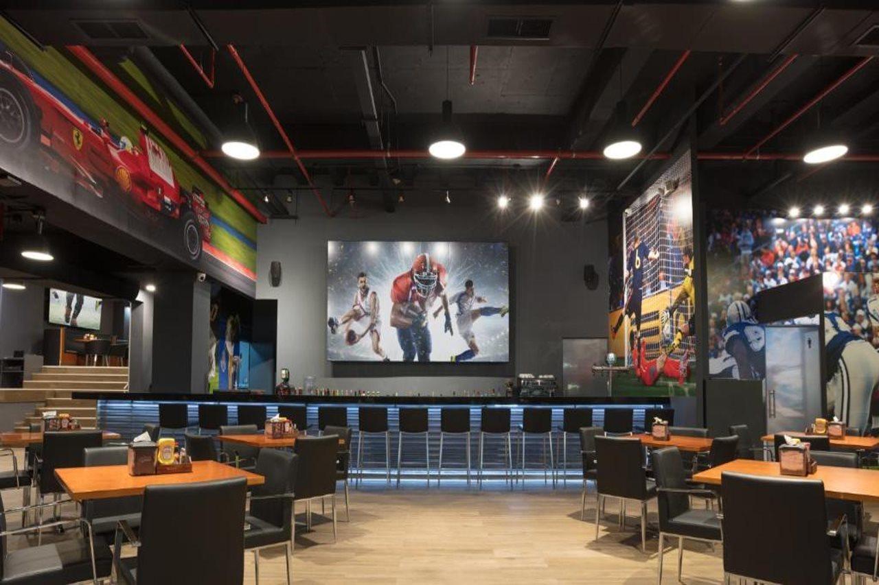 Barcelo San Salvador Otel Dış mekan fotoğraf The Sports Bar