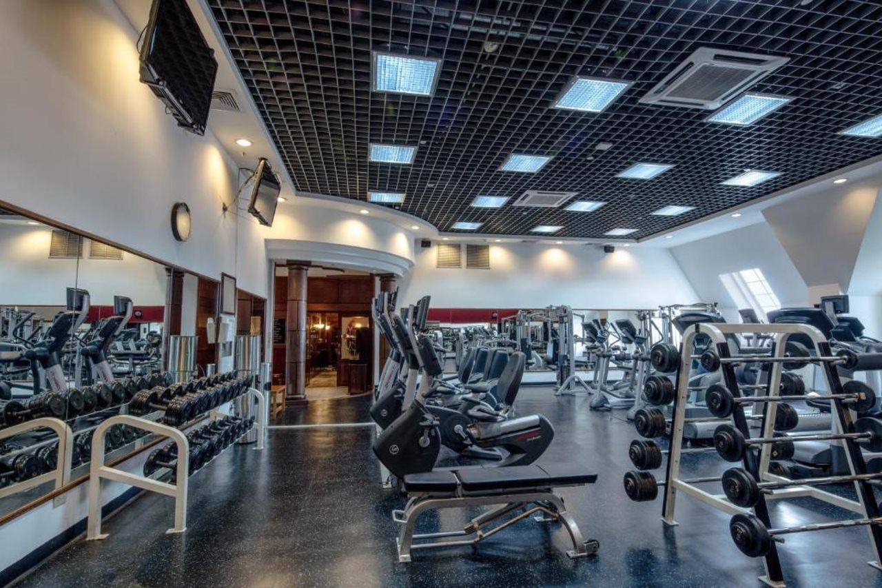 Barcelo San Salvador Otel Dış mekan fotoğraf The gym at the hotel