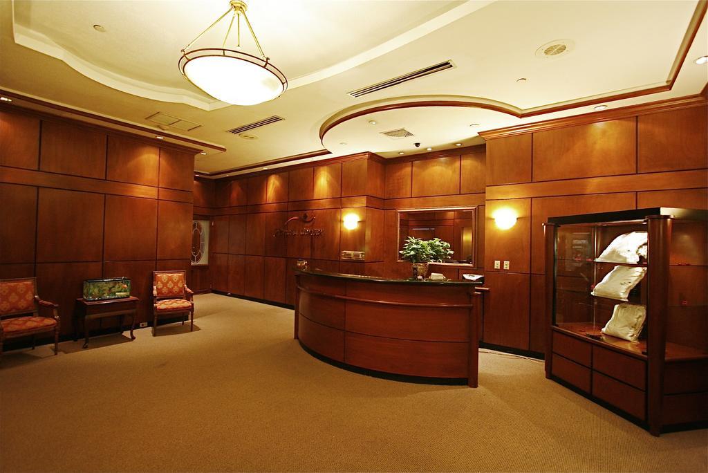 Barcelo San Salvador Otel Dış mekan fotoğraf The lobby of the Center for Advanced Medicine
