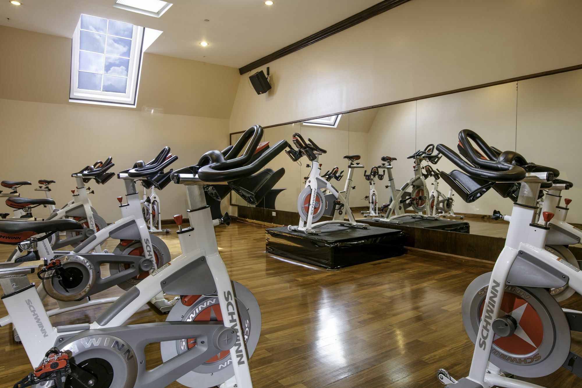 Barcelo San Salvador Otel Dış mekan fotoğraf The gym at the hotel