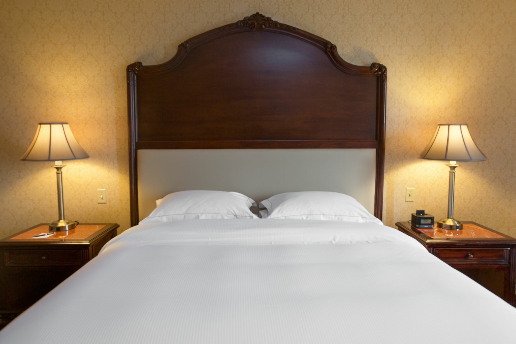 Barcelo San Salvador Otel Dış mekan fotoğraf A bed with a headboard